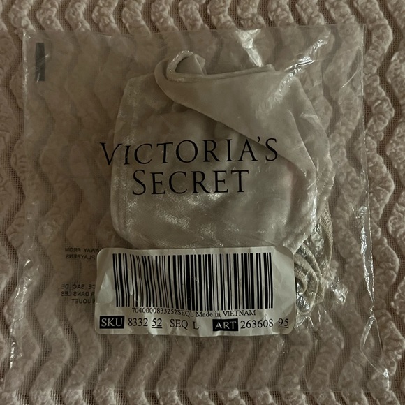 NWT - Picture 3 of 6